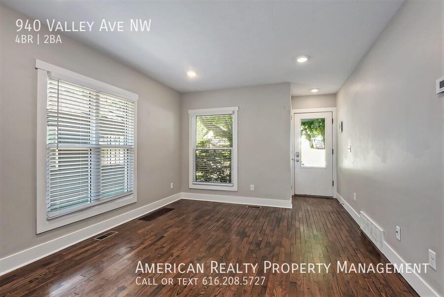 940 Valley Ave Nw - Photo 5 of 17