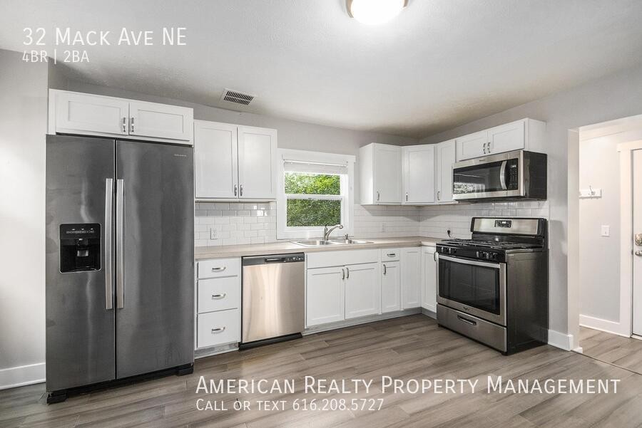 32 Mack Ave Ne - Photo 4 of 18