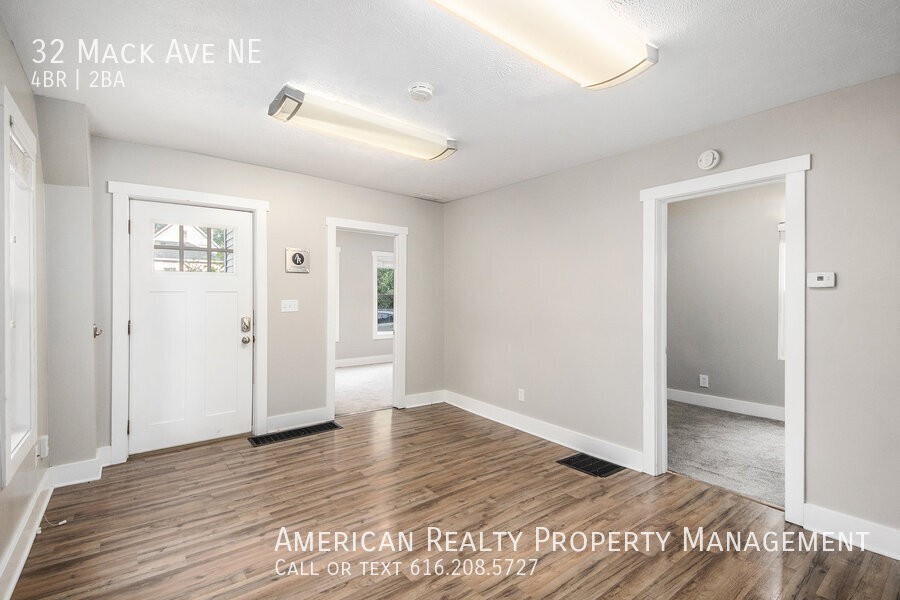 32 Mack Ave Ne - Photo 6 of 18