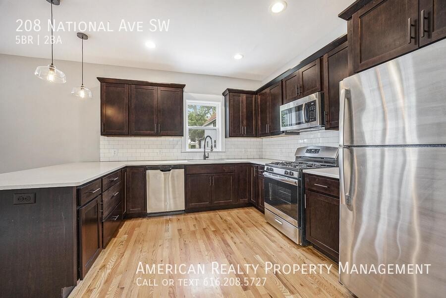 208 National Ave Sw - Photo 4 of 16