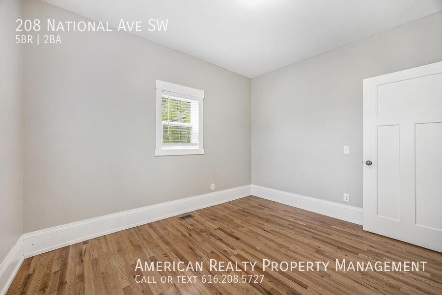 208 National Ave Sw - Photo 6 of 16
