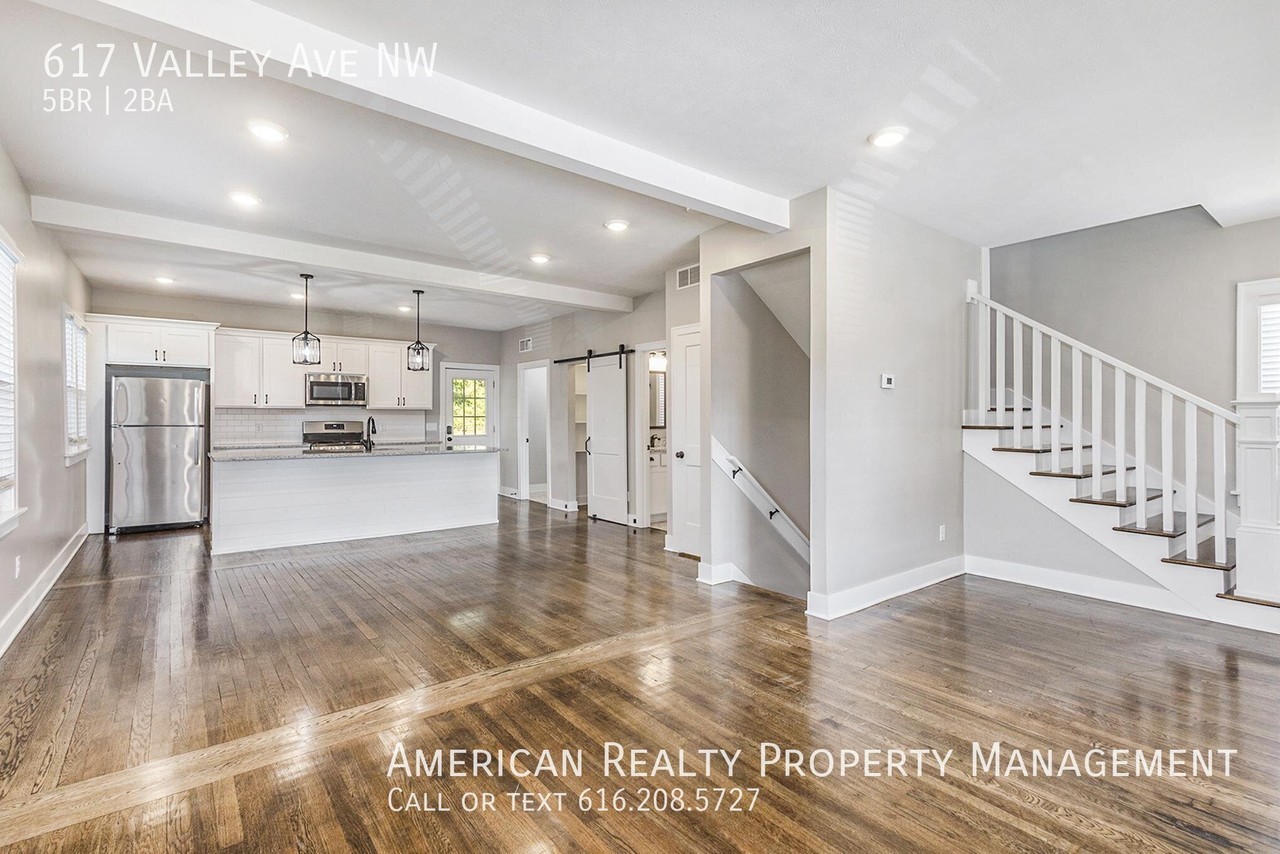 617 Valley Ave Nw - Photo 7 of 21