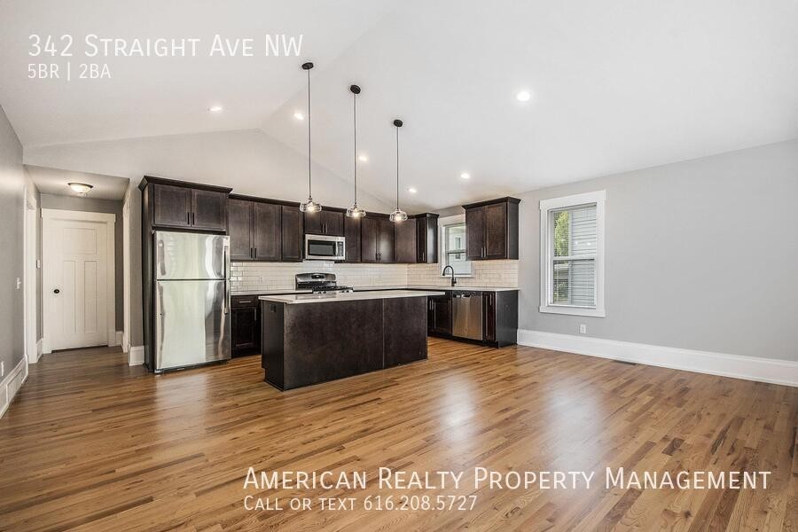 342 Straight Ave Nw - Photo 4 of 19