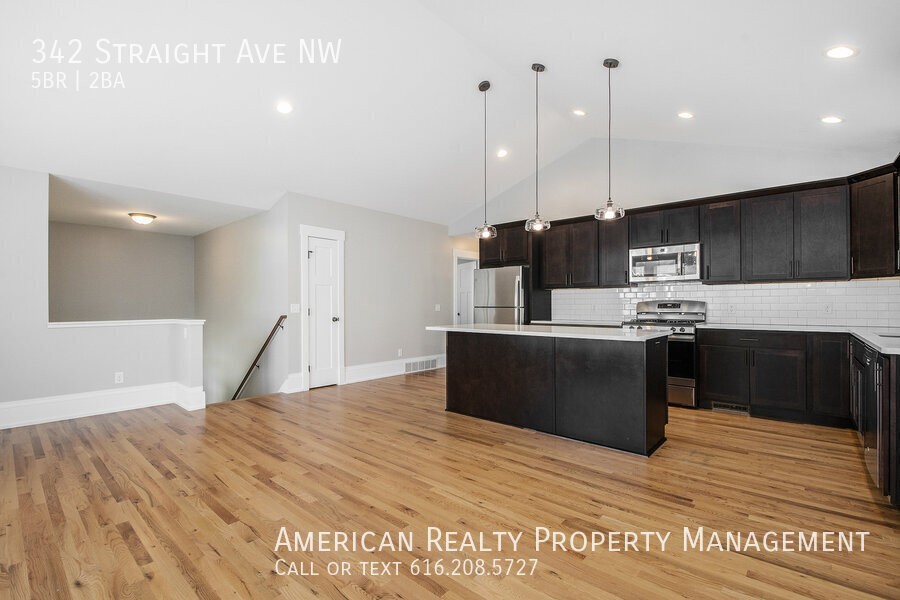 342 Straight Ave Nw - Photo 7 of 19