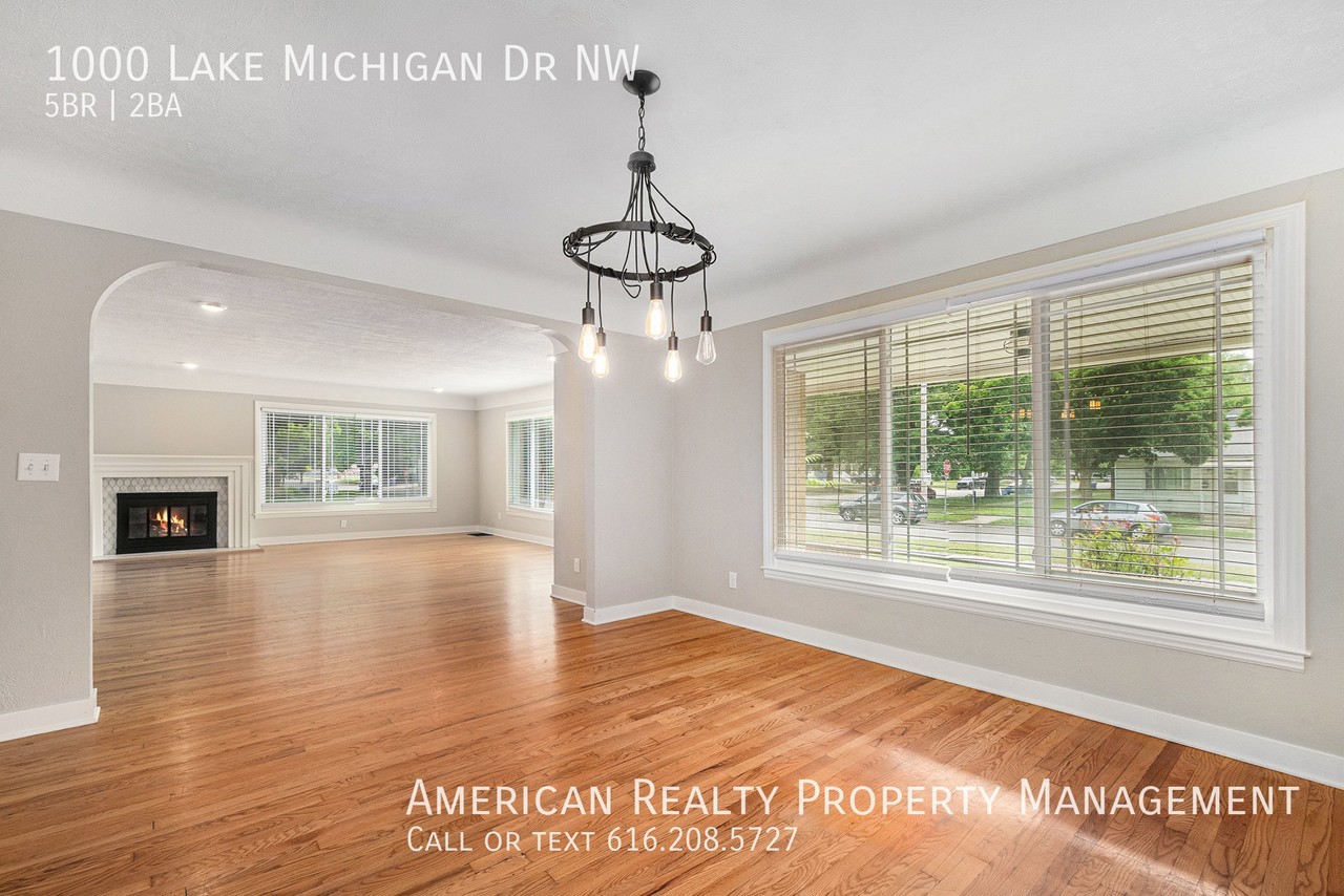 1000 Lake Michigan Dr Nw - Photo 2 of 21