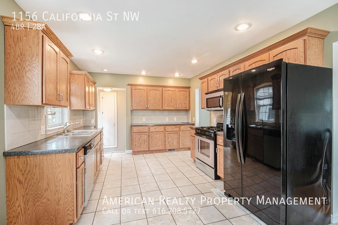 1156 California St Nw - Photo 4 of 19