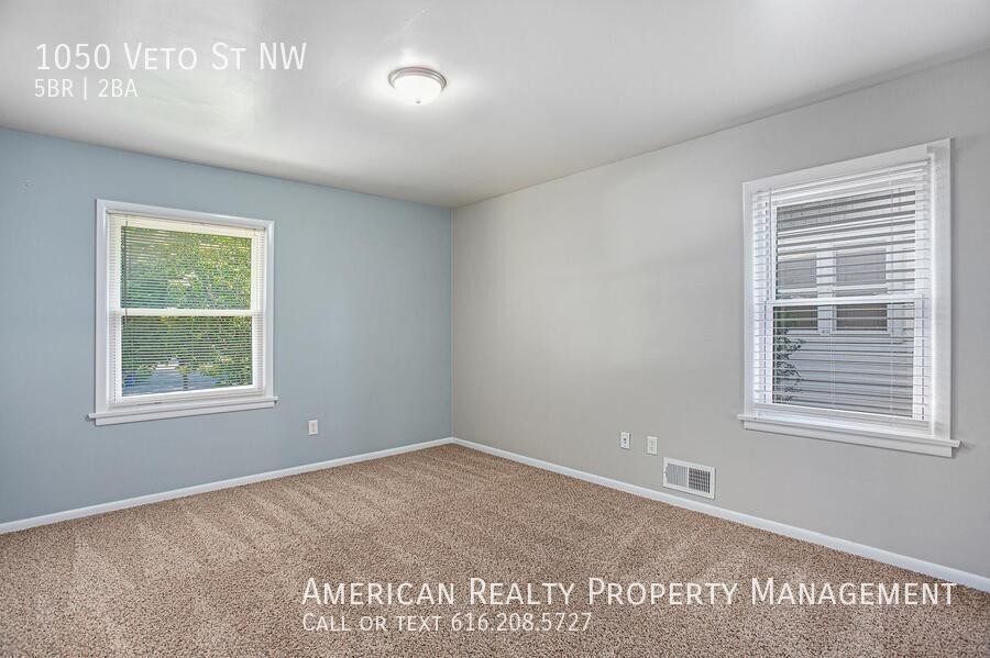 1050 Veto St Nw - Photo 6 of 18