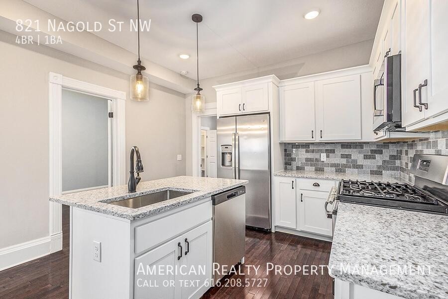 821 Nagold St Nw - Photo 5 of 19