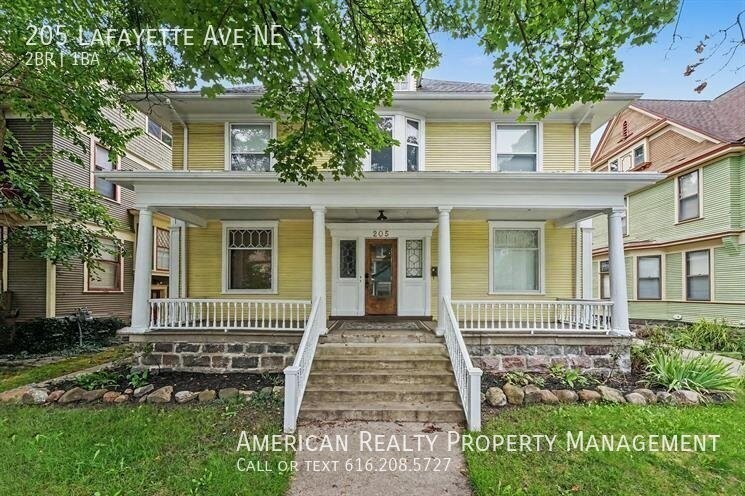 205 Lafayette Ave Ne #1