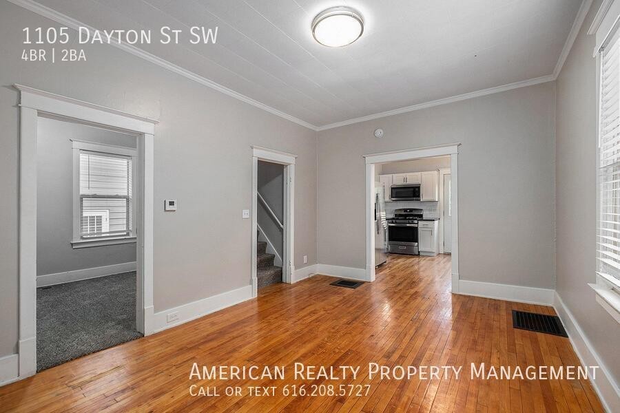 1105 Dayton St Sw - Photo 6 of 19