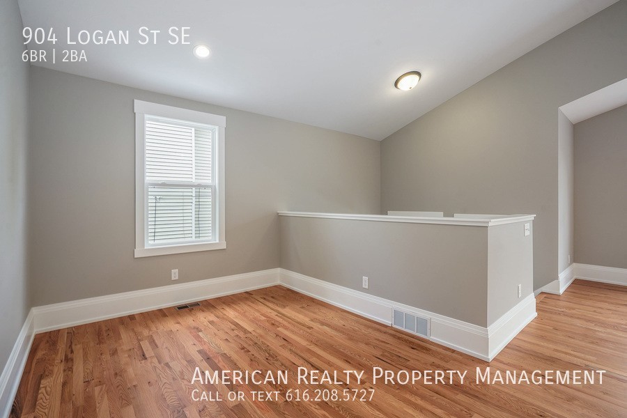 904 Logan St Se - Photo 6 of 23