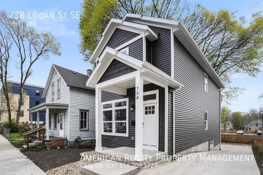 738 Logan St Se - Photo 2 of 24