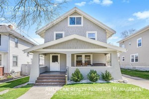 featured image of 132 Carlton Ave Se