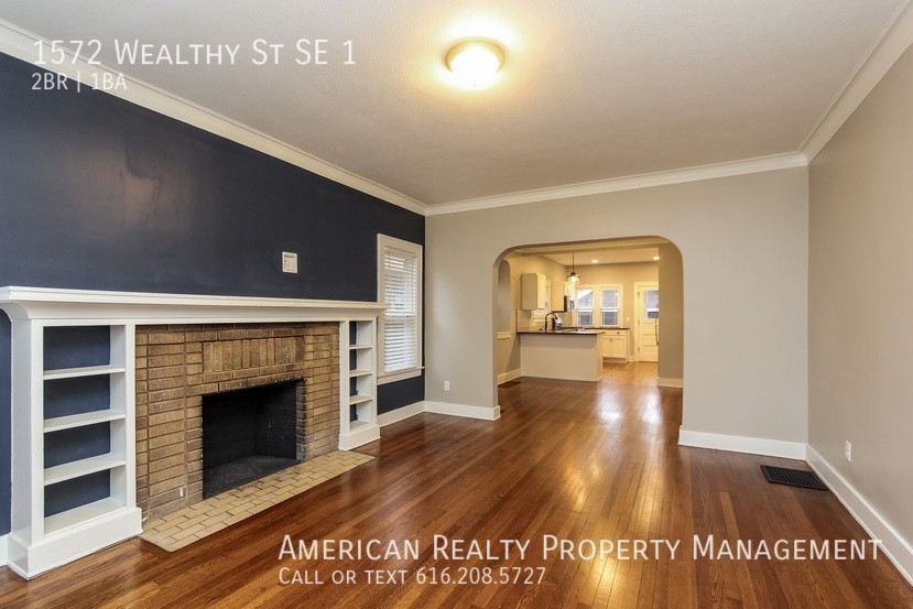 1572 Wealthy St Se - Photo 6 of 13