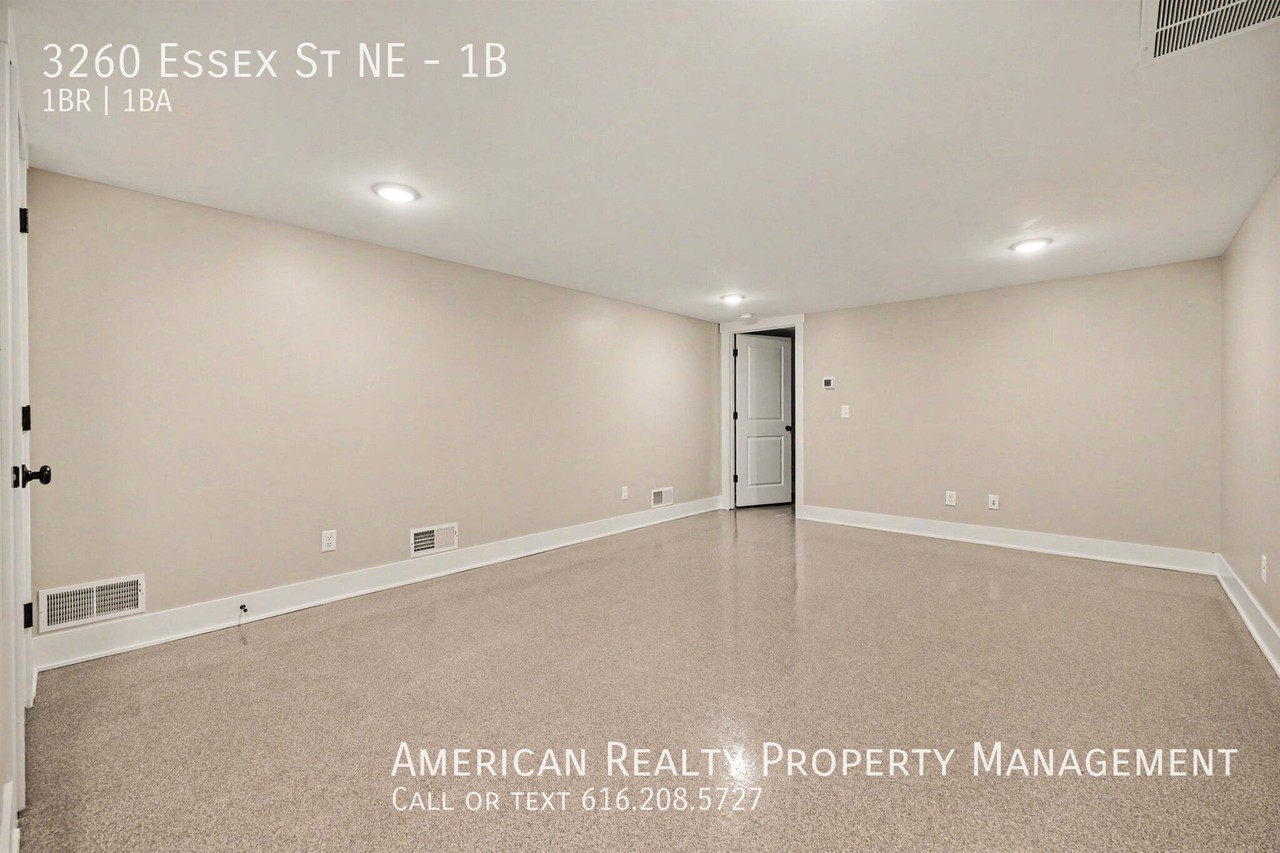 3260 Essex St Ne #1B - Photo 2 of 9