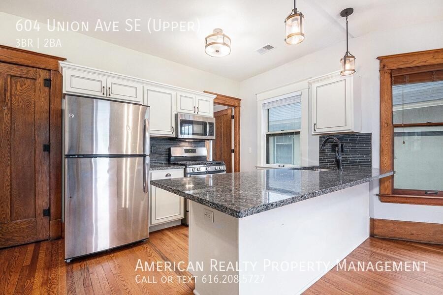604 Union Ave Se - Photo 2 of 18