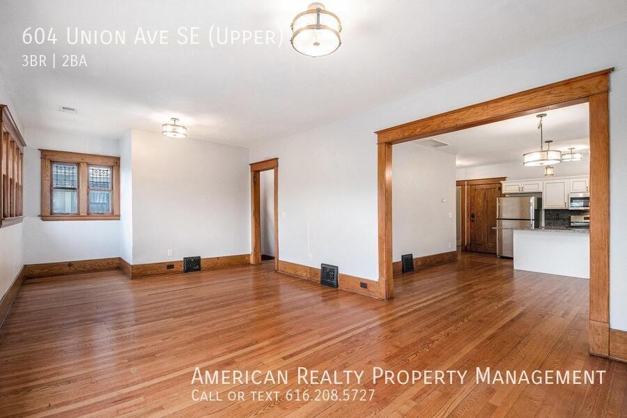 604 Union Ave Se - Photo 7 of 18