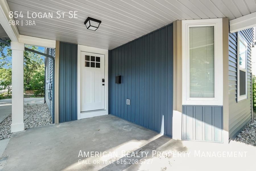 854 Logan St Se - Photo 4 of 29