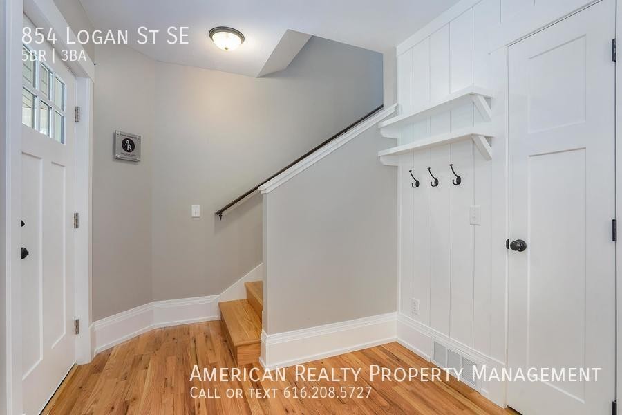 854 Logan St Se - Photo 5 of 29