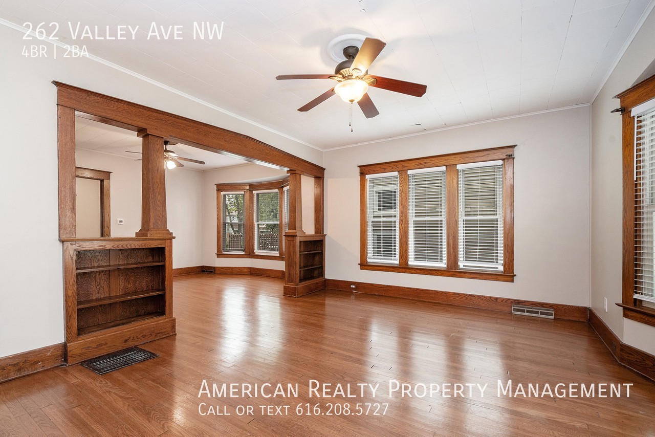 262 Valley Ave Nw - Photo 2 of 18