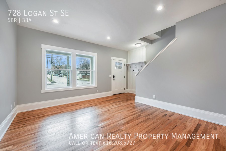 728 Logan St Se - Photo 7 of 28