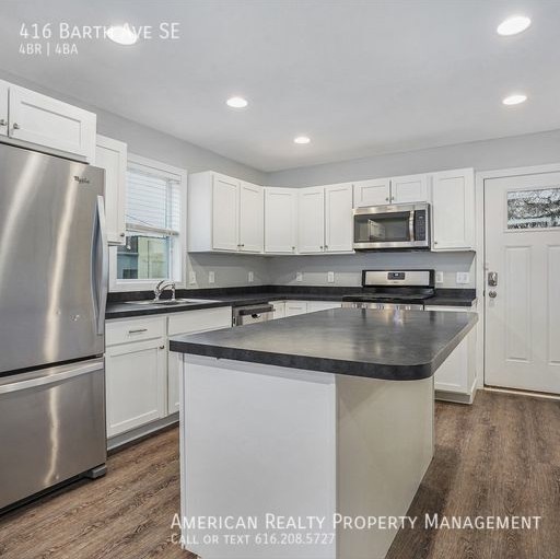 416 Barth Ave Se - Photo 4 of 20
