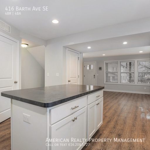 416 Barth Ave Se - Photo 5 of 20