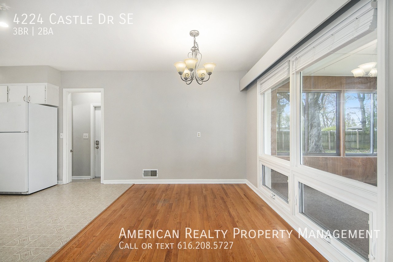 4224 Castle Dr Se - Photo 7 of 18