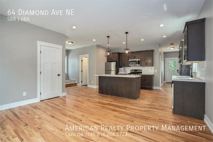 64 Diamond Ave Ne - Photo 2 of 20