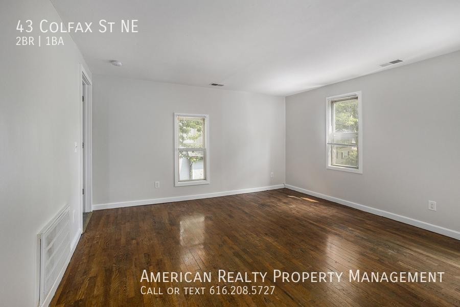 43 Colfax St Ne - Photo 7 of 17