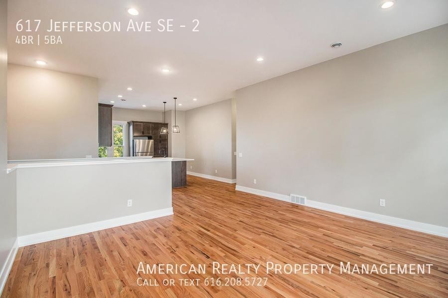 617 Jefferson Ave Se #2 - Photo 5 of 17