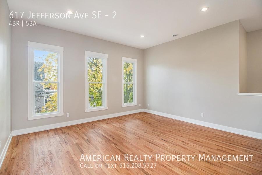 617 Jefferson Ave Se #2 - Photo 6 of 17