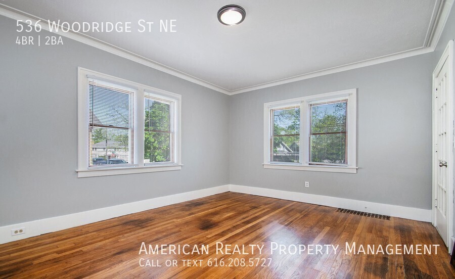 536 Woodridge St Ne - Photo 5 of 16