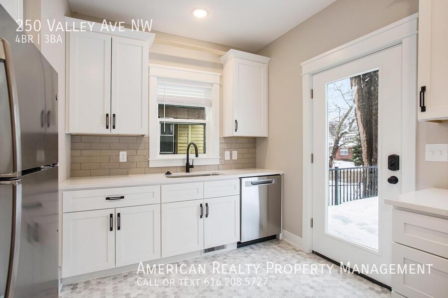 250 Valley Ave Nw - Photo 5 of 19