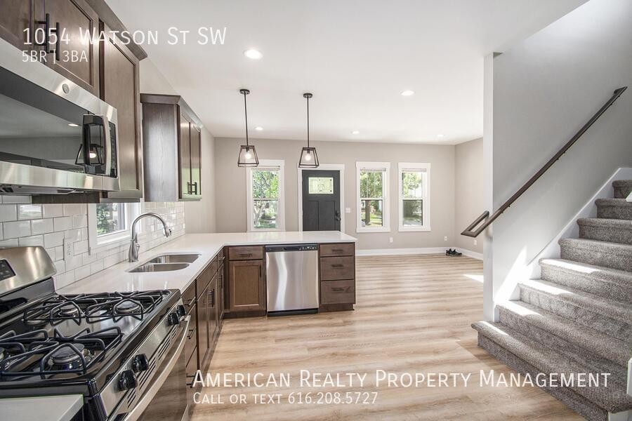 1054 Watson St Sw - Photo 6 of 23