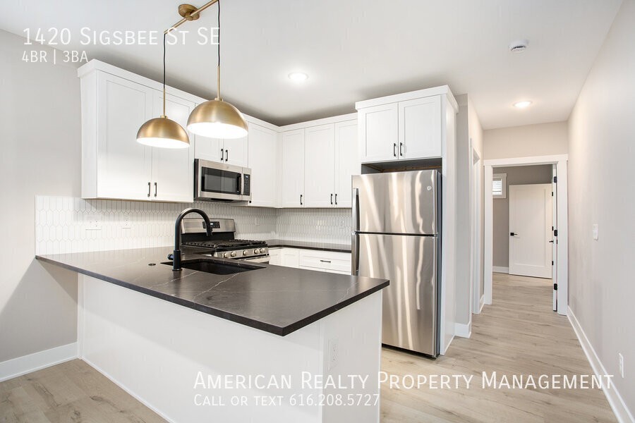 1420 Sigsbee St Se - Photo 4 of 18