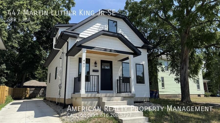 447 447 Martin Luther King Jr SE