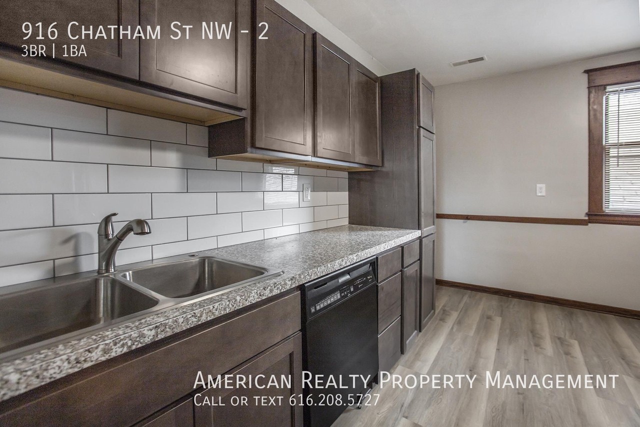 916 Chatham St Nw #2 - Photo 2 of 15