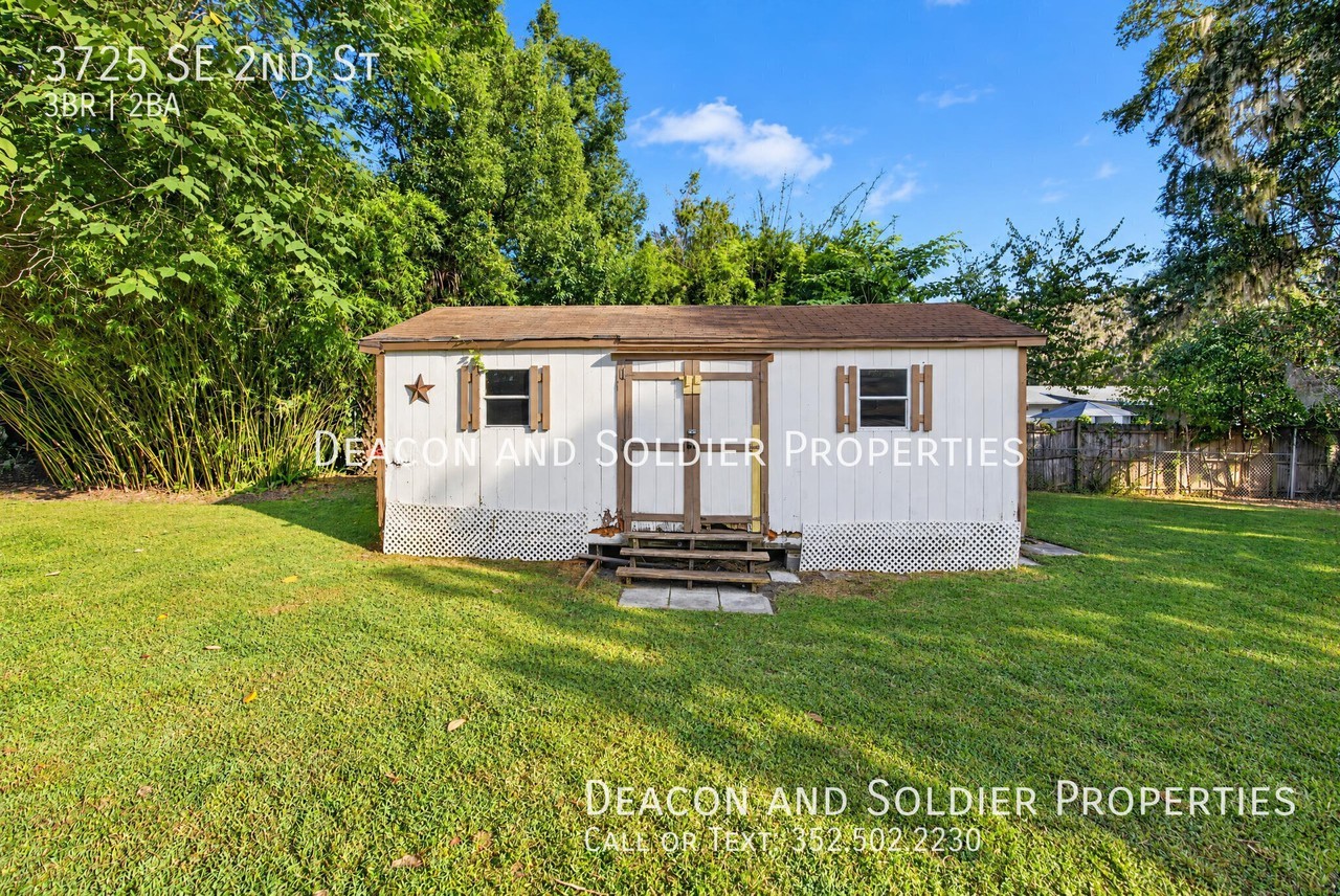 3725 Se 2nd St - Photo 7 of 50