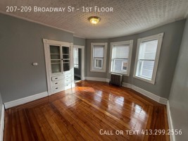 featured image of 207 Broadway St #1stFL