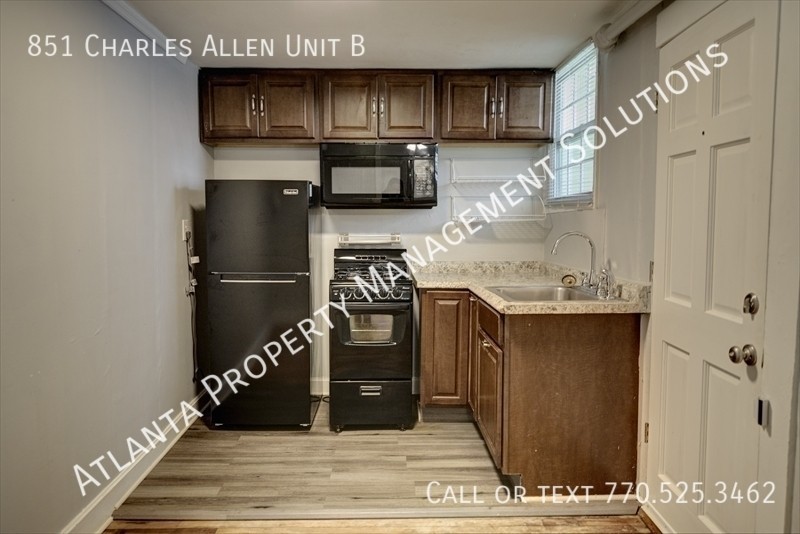 851 Charles Allen Dr Ne Apt B - Photo 2 of 9