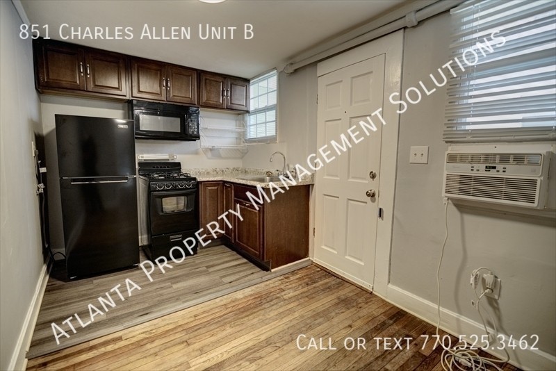 851 Charles Allen Dr Ne Apt B - Photo 3 of 9