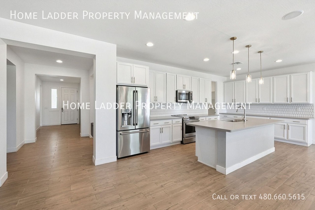 22878 E Arroyo Verde Dr - Photo 2 of 25