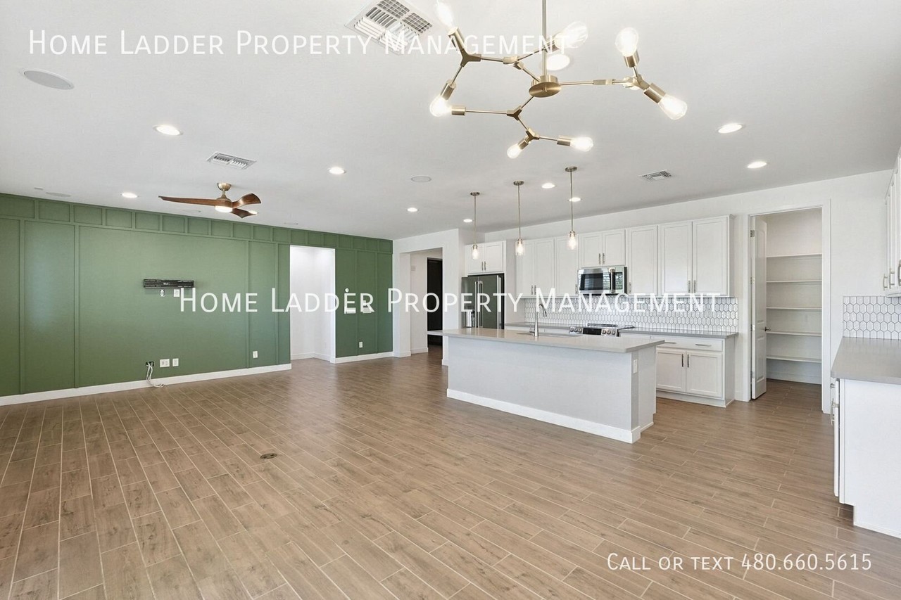 22878 E Arroyo Verde Dr - Photo 3 of 25