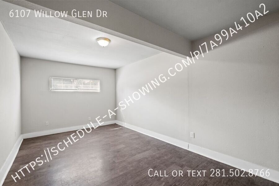 6107 Willow Glen Dr - Photo 3 of 10
