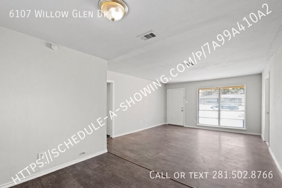 6107 Willow Glen Dr - Photo 5 of 10
