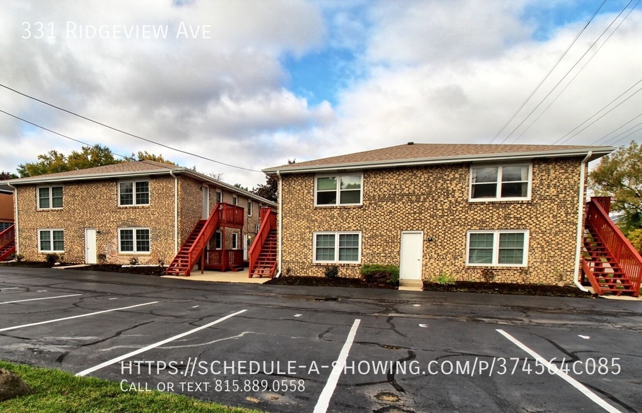 331 Ridgeview Ave - Photo 2 of 16