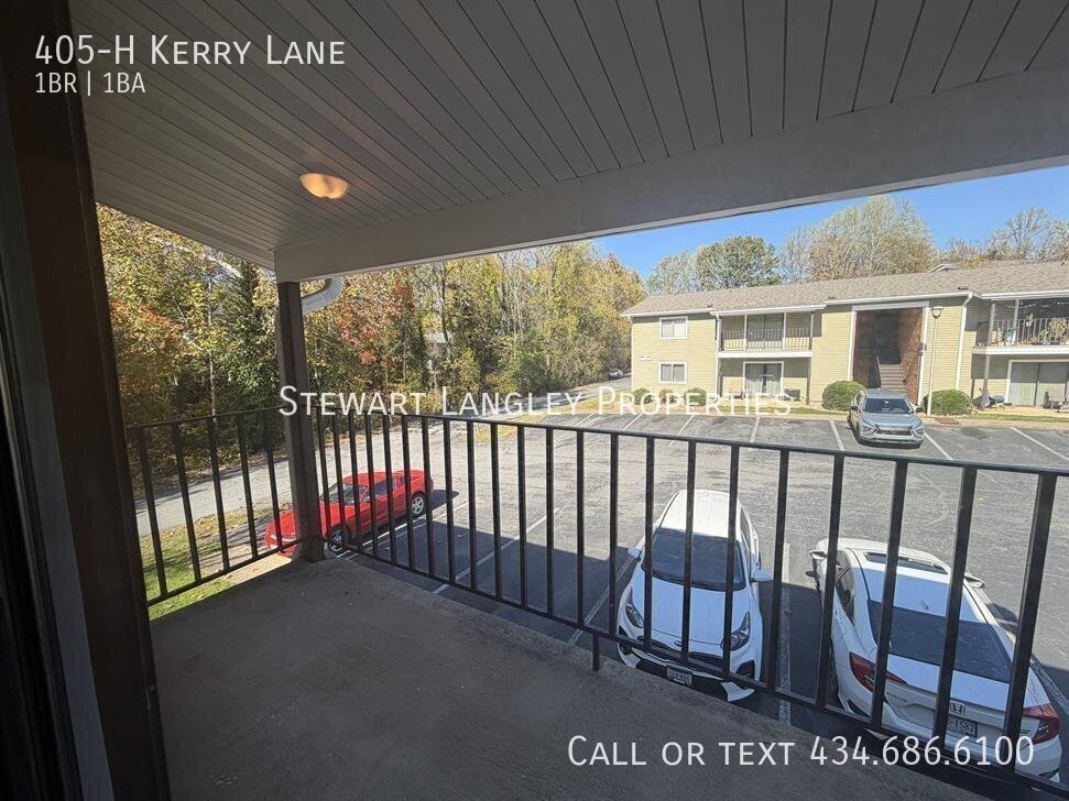 405 Kerry Ln Apt H - Photo 7 of 31