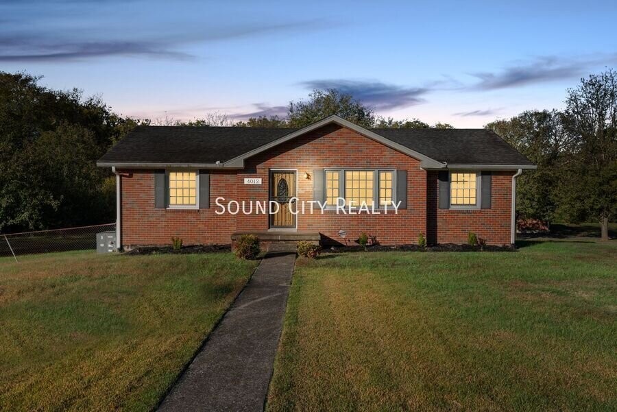 4012 Oxbow Dr - Photo 2 of 28