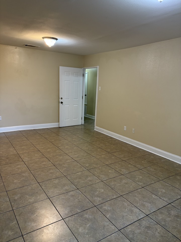 7111 Bunker Hill Rd #NA - Photo 3 of 11